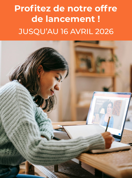 Étudiant suivant le programme de dictées en ligne